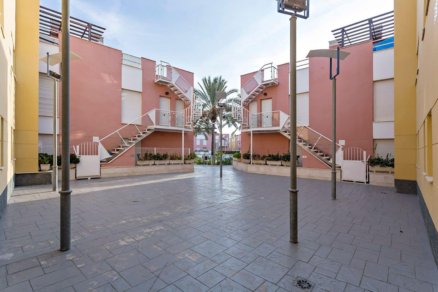 Apartamento de 2 habitaciones en Vera en venta con piscina garaje - 164.900 € (Ref: 9996534)
