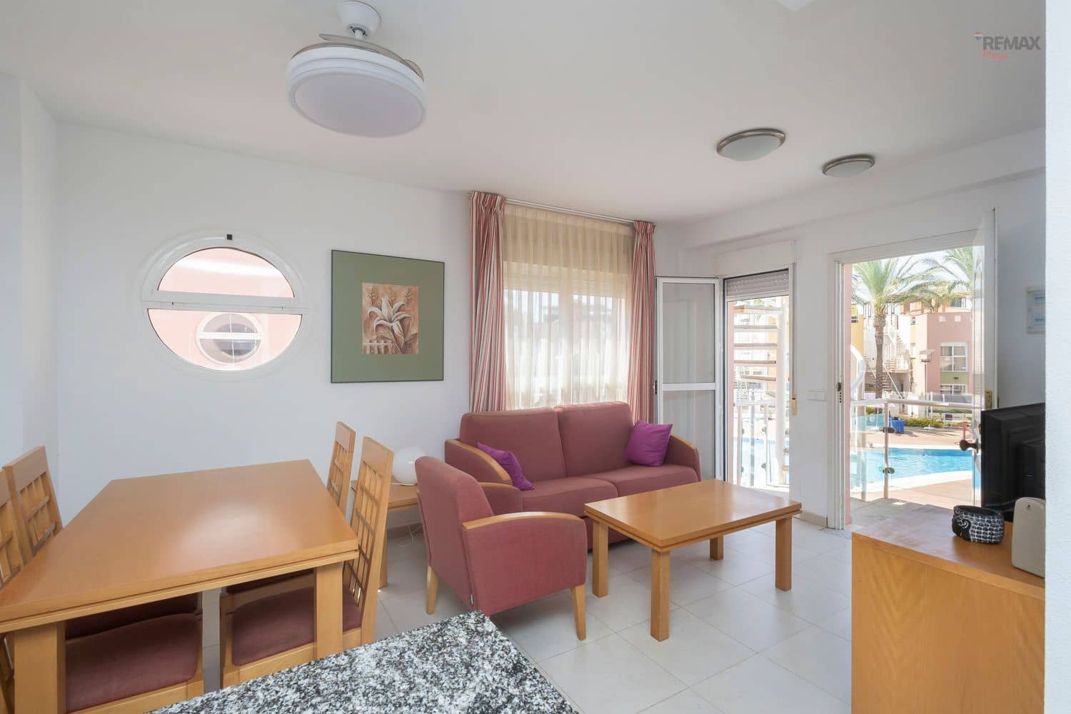 Apartamento de 2 habitaciones en Vera en venta con piscina garaje - 164.900 € (Ref: 9996534)