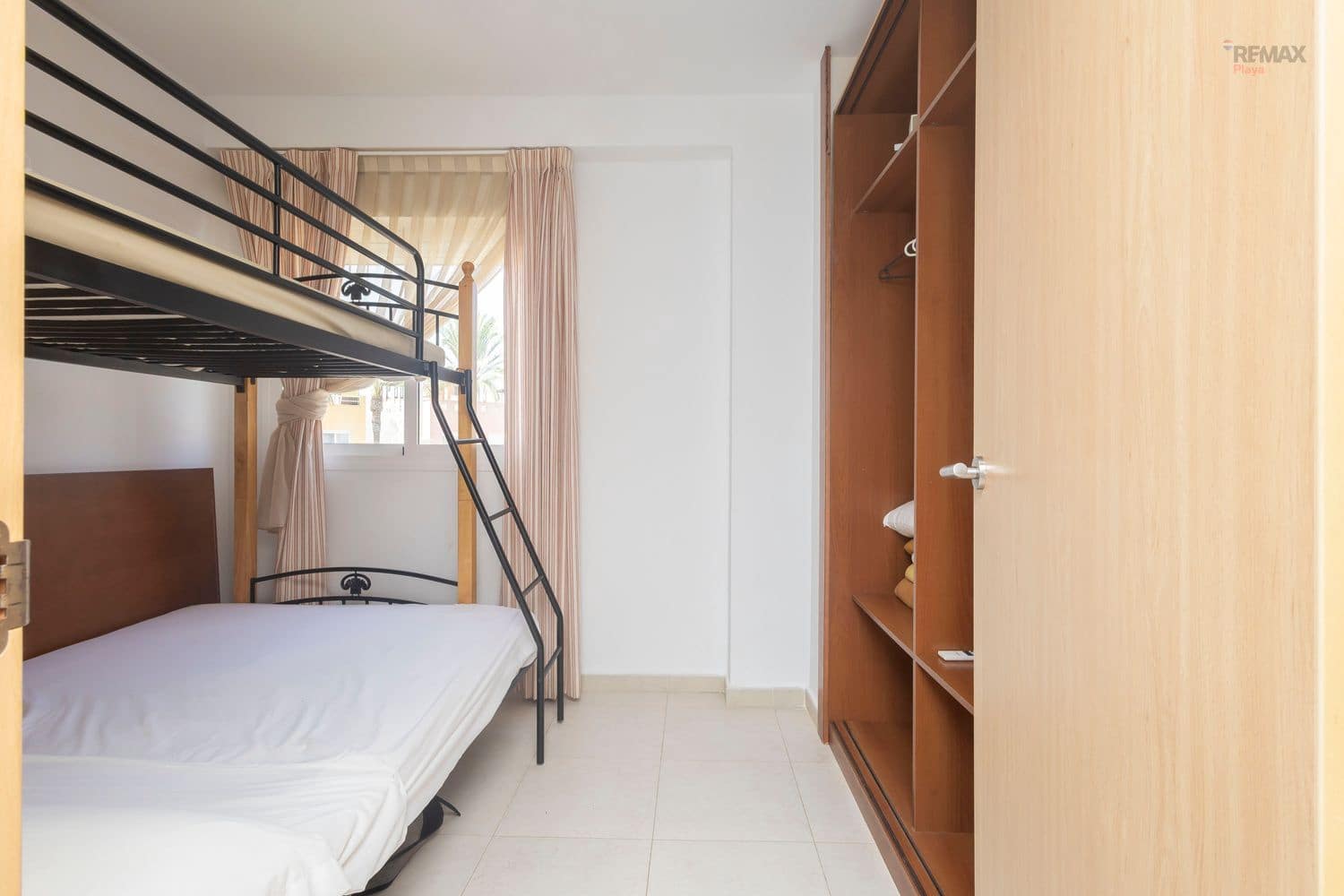 Apartamento de 2 habitaciones en Vera en venta con piscina garaje - 164.900 € (Ref: 9996534)