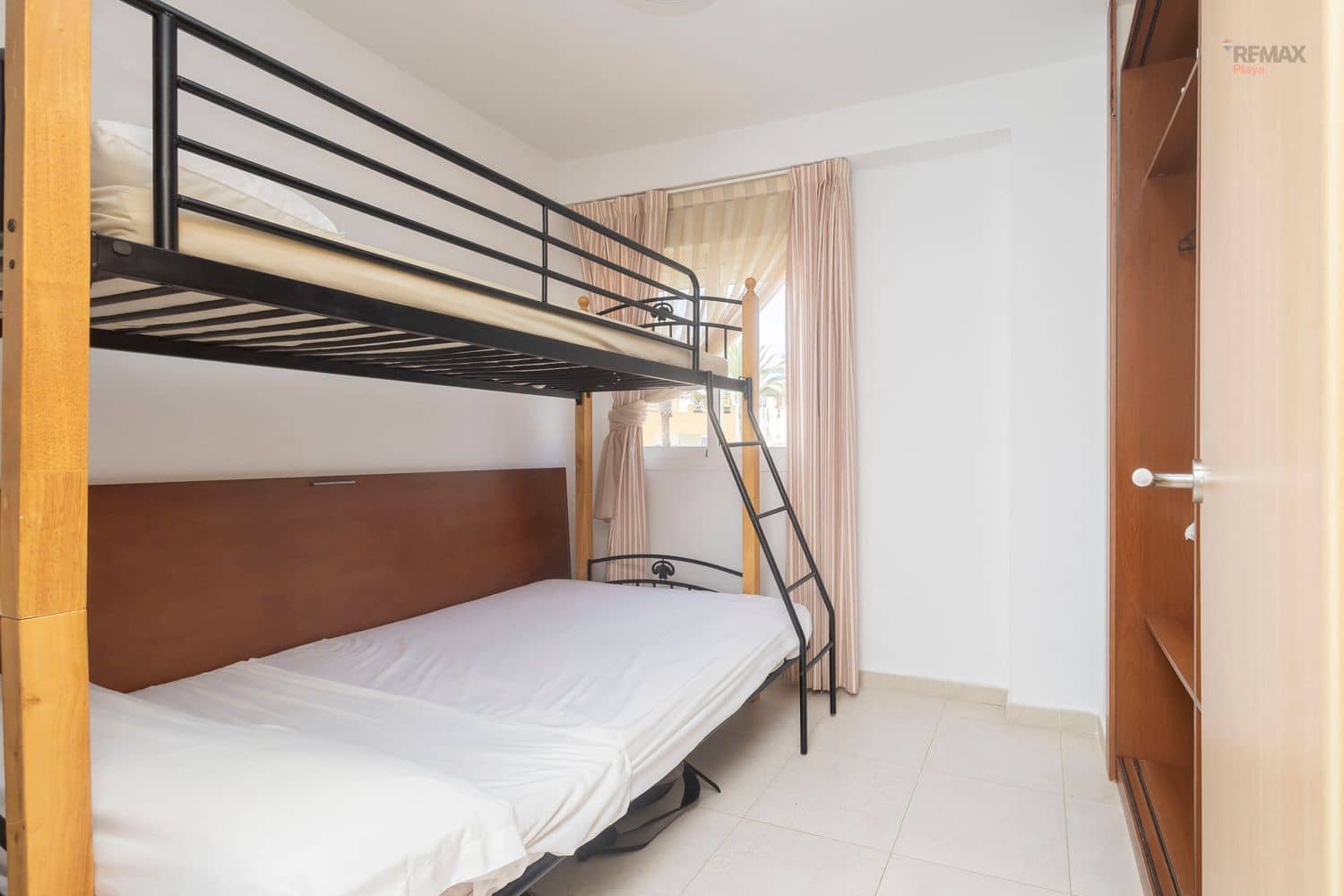 Apartamento de 2 habitaciones en Vera en venta con piscina garaje - 164.900 € (Ref: 9996534)