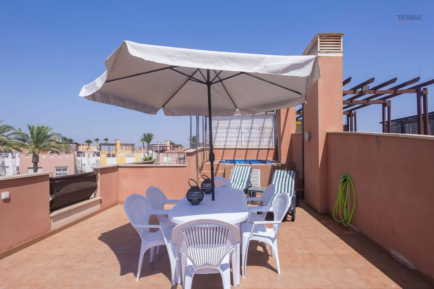 Apartamento de 2 habitaciones en Vera en venta con piscina garaje - 164.900 € (Ref: 9996534)