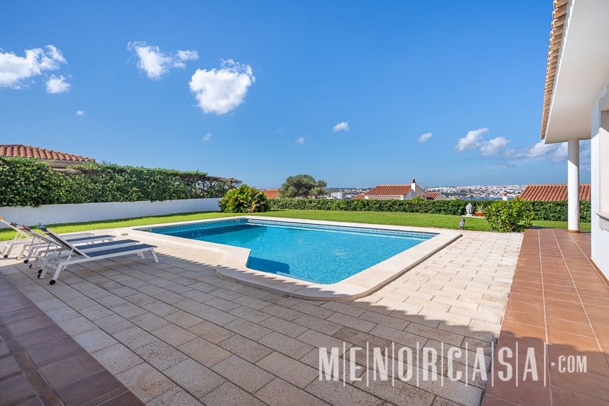 4 soveværelse Villa til salg i Cala Llonga med swimmingpool garage - € 1.450.000 (Ref: 8552278)