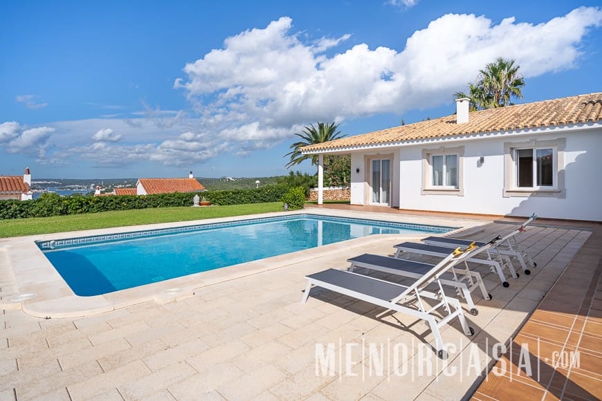 4 soveværelse Villa til salg i Cala Llonga med swimmingpool garage - € 1.450.000 (Ref: 8552278)