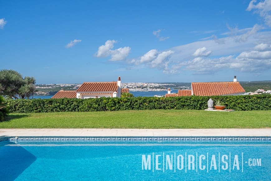 4 soveværelse Villa til salg i Cala Llonga med swimmingpool garage - € 1.450.000 (Ref: 8552278)