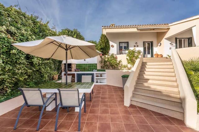 4 soverom Villa til salgs i Cala Llonga, Mahón / Maó med svømmebasseng garasje - € 1 250 000 (Ref: 8611355)