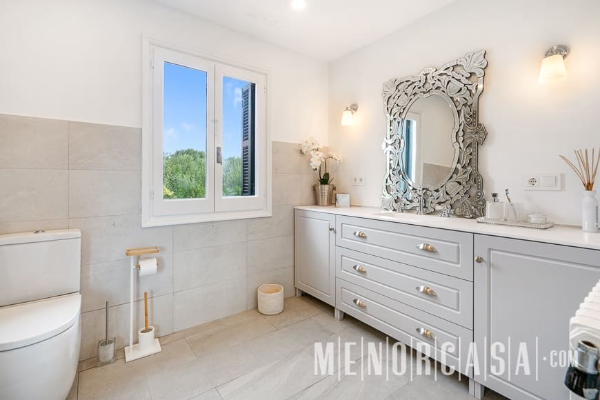 4 soveværelse Villa til salg i Cala Llonga med swimmingpool garage - € 1.250.000 (Ref: 8611355)