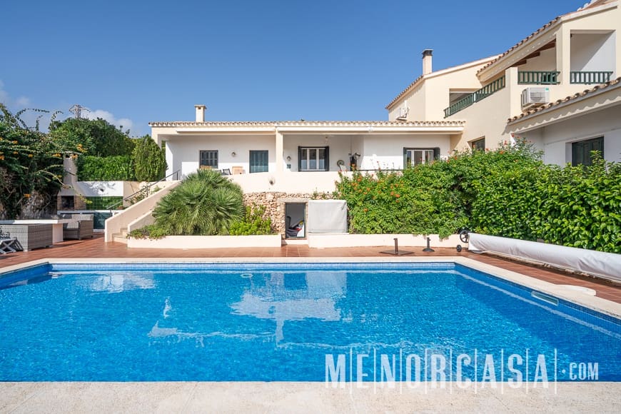 4 soveværelse Villa til salg i Cala Llonga med swimmingpool garage - € 1.250.000 (Ref: 8611355)