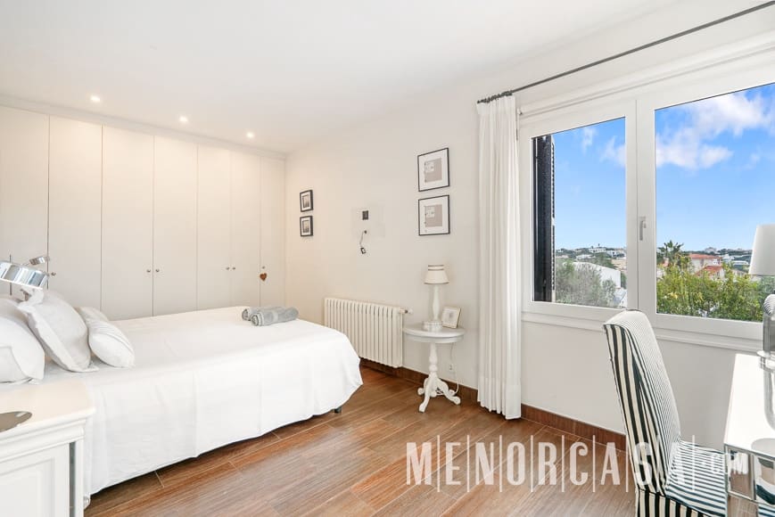 4 soveværelse Villa til salg i Cala Llonga med swimmingpool garage - € 1.250.000 (Ref: 8611355)