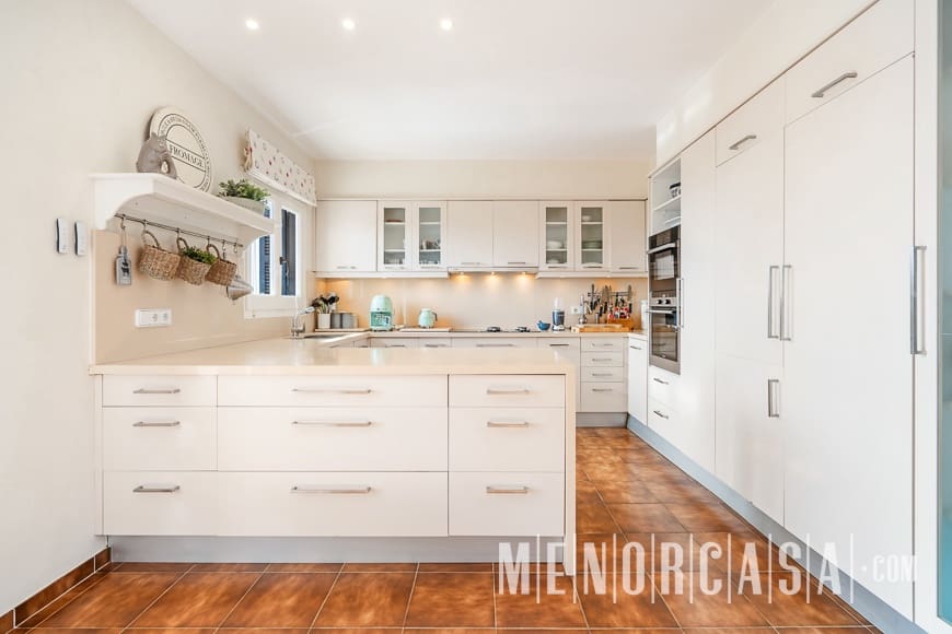 4 soveværelse Villa til salg i Cala Llonga med swimmingpool garage - € 1.250.000 (Ref: 8611355)