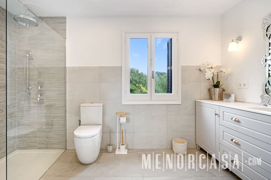 4 soveværelse Villa til salg i Cala Llonga med swimmingpool garage - € 1.250.000 (Ref: 8611355)