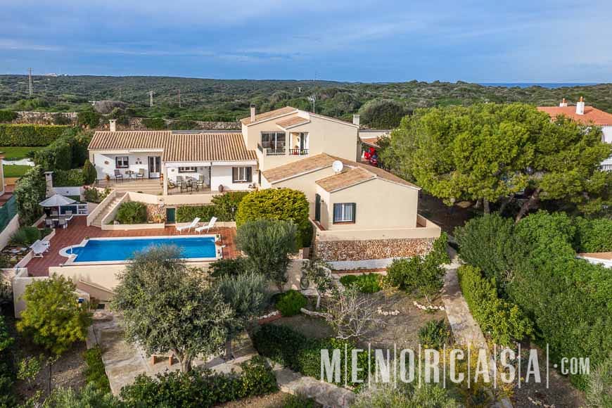 4 soveværelse Villa til salg i Cala Llonga med swimmingpool garage - € 1.250.000 (Ref: 8611355)