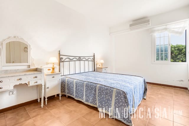 5 soverom Villa til salgs i Port d'Addaia, Es Mercadal med svømmebasseng garasje - € 575 000 (Ref: 8666149)