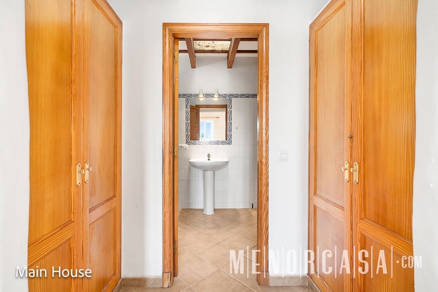 6 soveværelse Villa til salg i Torret med swimmingpool garage - € 850.000 (Ref: 8695840)