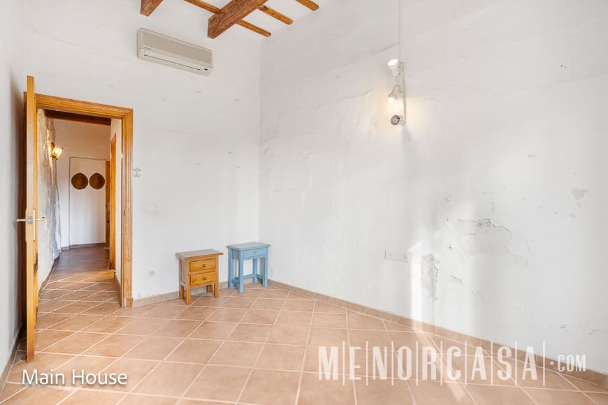 6 soveværelse Villa til salg i Torret med swimmingpool garage - € 850.000 (Ref: 8695840)