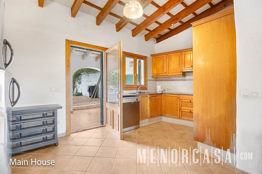 6 soveværelse Villa til salg i Torret med swimmingpool garage - € 850.000 (Ref: 8695840)