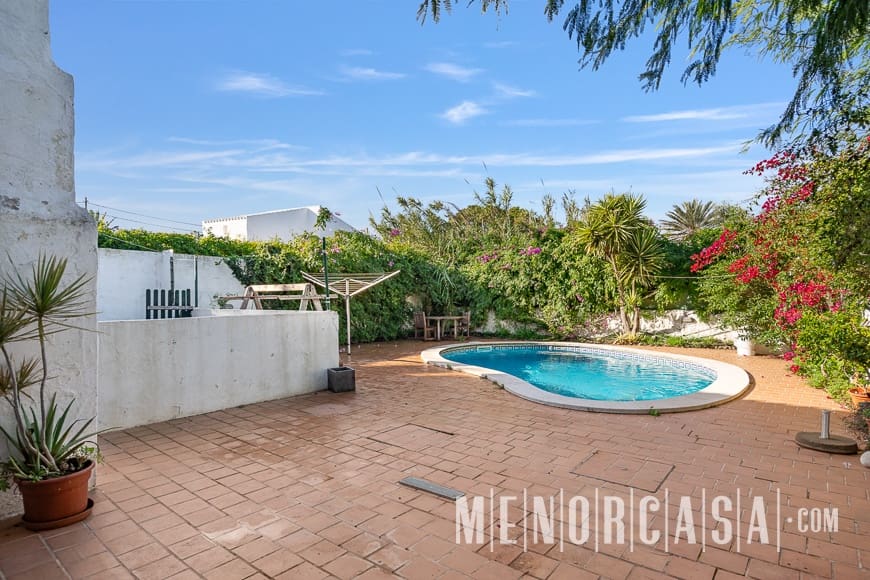 6 soveværelse Villa til salg i Torret med swimmingpool garage - € 850.000 (Ref: 8695840)