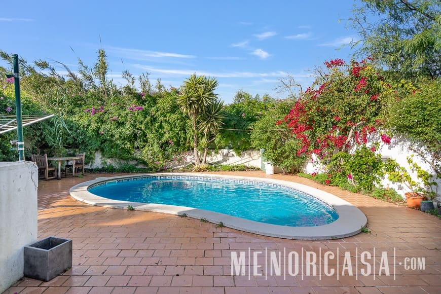 6 soveværelse Villa til salg i Torret med swimmingpool garage - € 850.000 (Ref: 8695840)