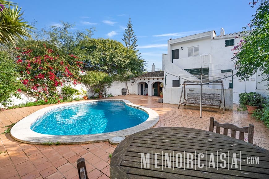 6 soveværelse Villa til salg i Torret med swimmingpool garage - € 850.000 (Ref: 8695840)