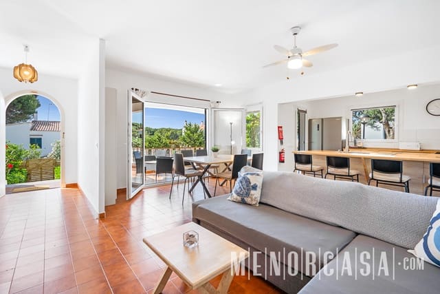 4 soveværelse Villa til salg i Arenal d'en Castell, Es Mercadal med swimmingpool - € 799.000 (Ref: 8878188)