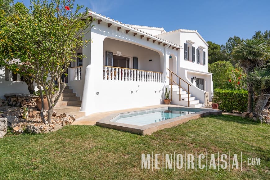 4 soveværelse Villa til salg i Arenal d'en Castell med swimmingpool - € 799.000 (Ref: 8878188)