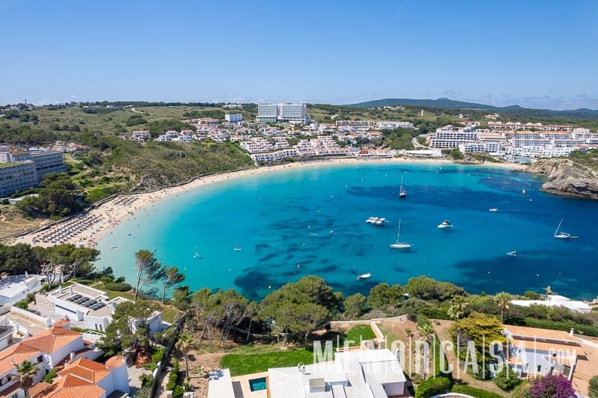 4 soveværelse Villa til salg i Arenal d'en Castell med swimmingpool - € 799.000 (Ref: 8878188)