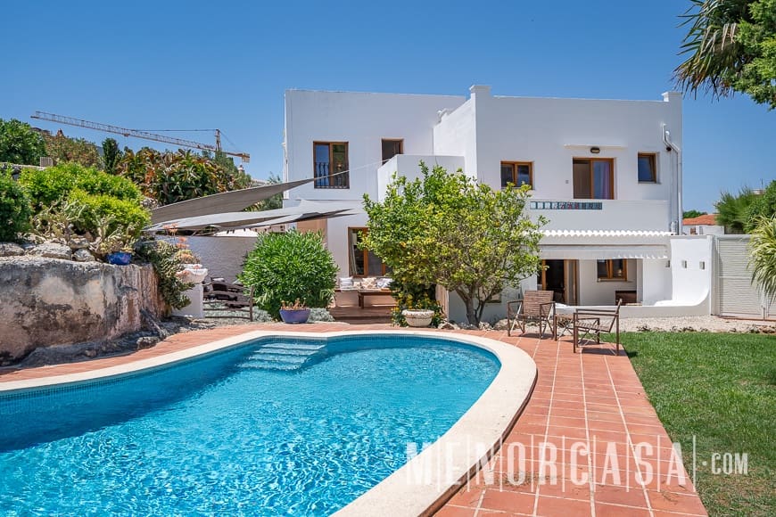 6 sypialnia Willa na sprzedaż w Es Castell z basenem - 1 250 000 € (Ref: 9081008)