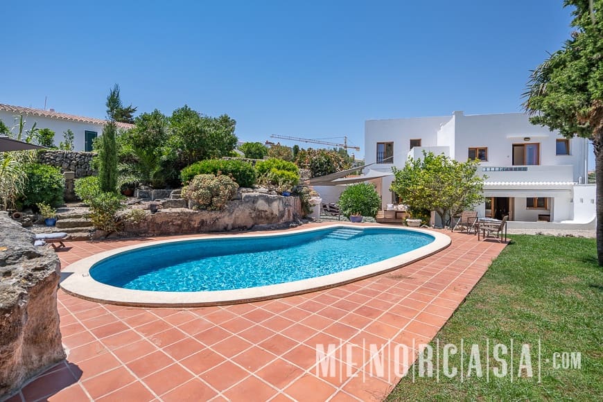 6 sypialnia Willa na sprzedaż w Es Castell z basenem - 1 250 000 € (Ref: 9081008)