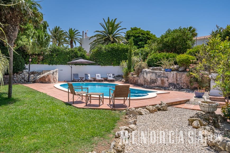 6 sypialnia Willa na sprzedaż w Es Castell z basenem - 1 250 000 € (Ref: 9081008)