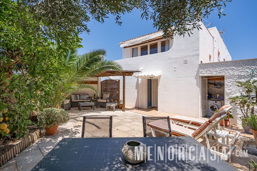 6 sypialnia Willa na sprzedaż w Es Castell z basenem - 1 250 000 € (Ref: 9081008)