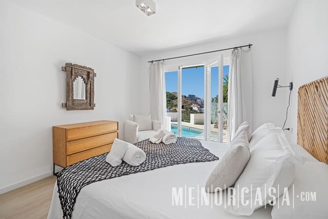 4 soveværelse Villa til salg i Cala Llonga, Mahón / Maó med swimmingpool garage - € 950.000 (Ref: 9130994)