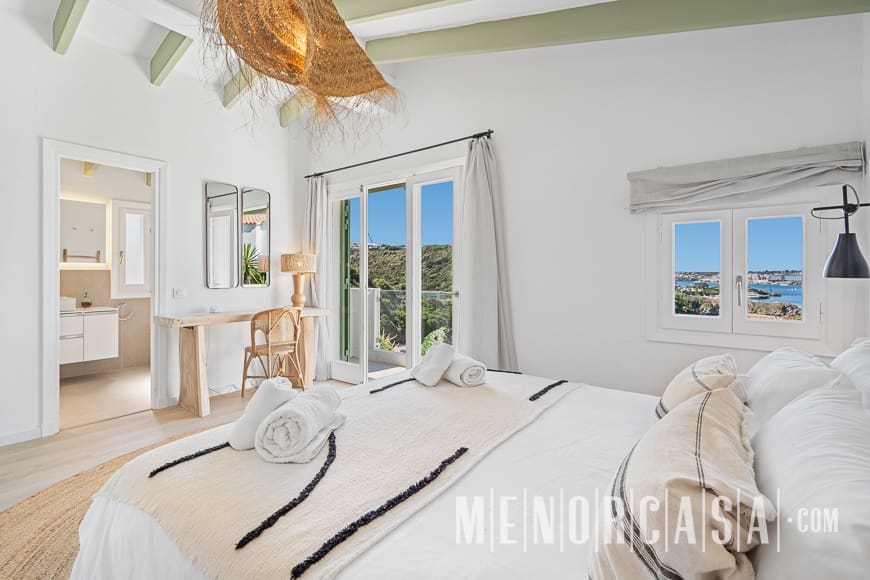 4 soveværelse Villa til salg i Cala Llonga med swimmingpool garage - € 950.000 (Ref: 9130994)