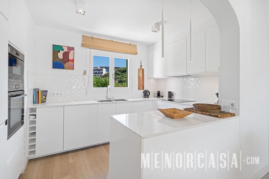 4 soveværelse Villa til salg i Cala Llonga med swimmingpool garage - € 950.000 (Ref: 9130994)