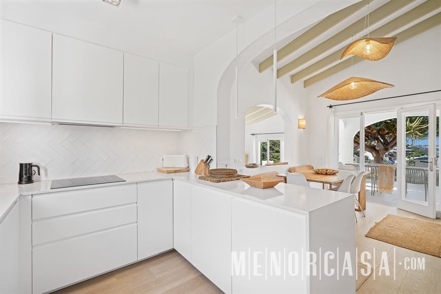 4 soveværelse Villa til salg i Cala Llonga med swimmingpool garage - € 950.000 (Ref: 9130994)