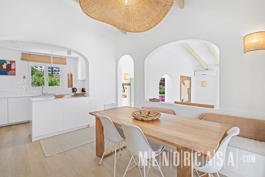 4 soveværelse Villa til salg i Cala Llonga med swimmingpool garage - € 950.000 (Ref: 9130994)