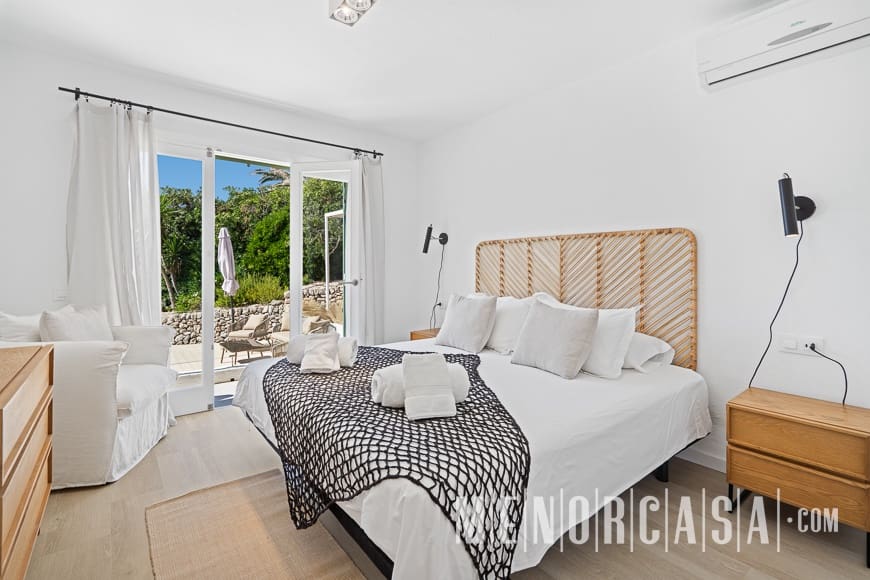 4 soveværelse Villa til salg i Cala Llonga med swimmingpool garage - € 950.000 (Ref: 9130994)