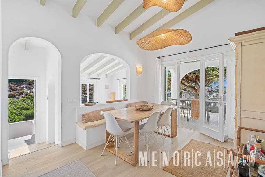 4 soveværelse Villa til salg i Cala Llonga med swimmingpool garage - € 950.000 (Ref: 9130994)