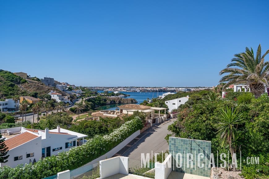 4 soveværelse Villa til salg i Cala Llonga med swimmingpool garage - € 950.000 (Ref: 9130994)