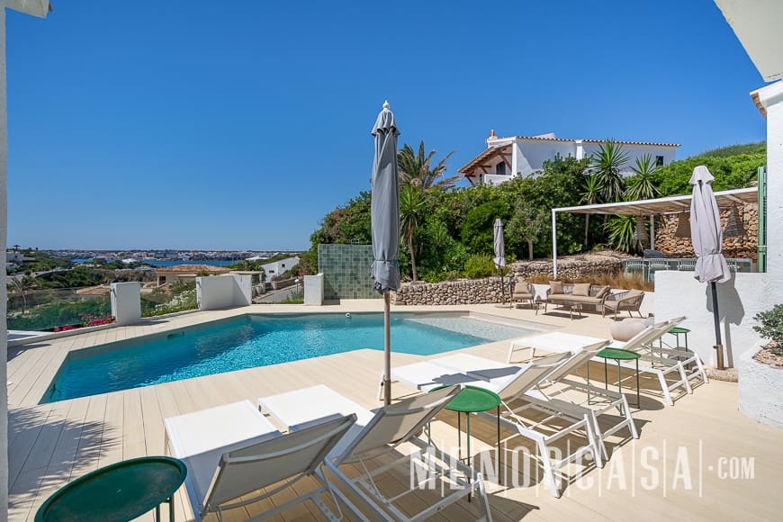 4 soveværelse Villa til salg i Cala Llonga med swimmingpool garage - € 950.000 (Ref: 9130994)