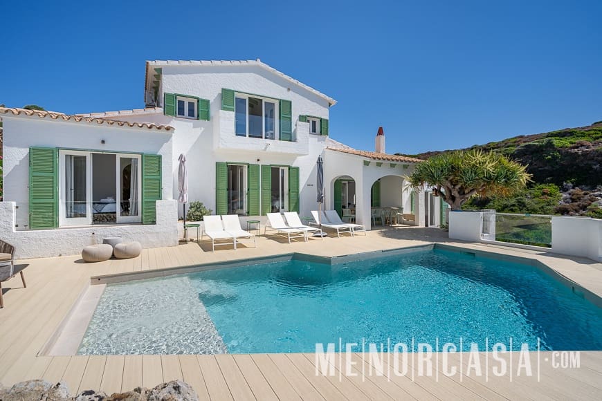 4 soveværelse Villa til salg i Cala Llonga med swimmingpool garage - € 950.000 (Ref: 9130994)