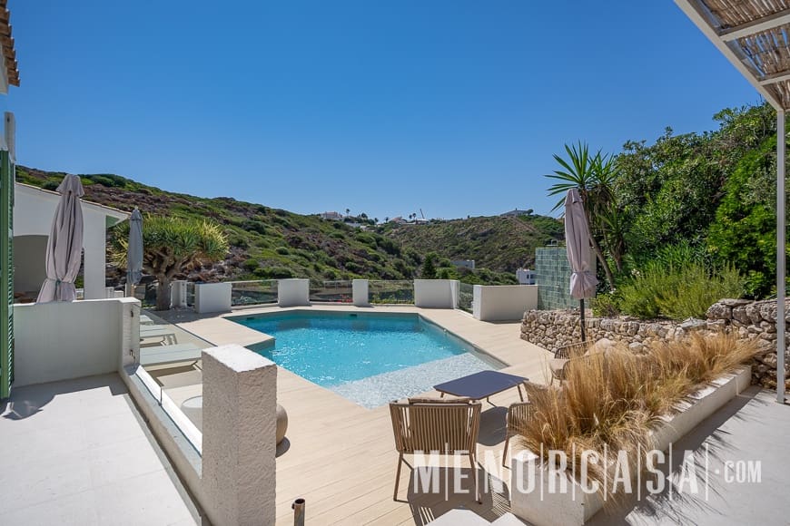 4 soveværelse Villa til salg i Cala Llonga med swimmingpool garage - € 950.000 (Ref: 9130994)