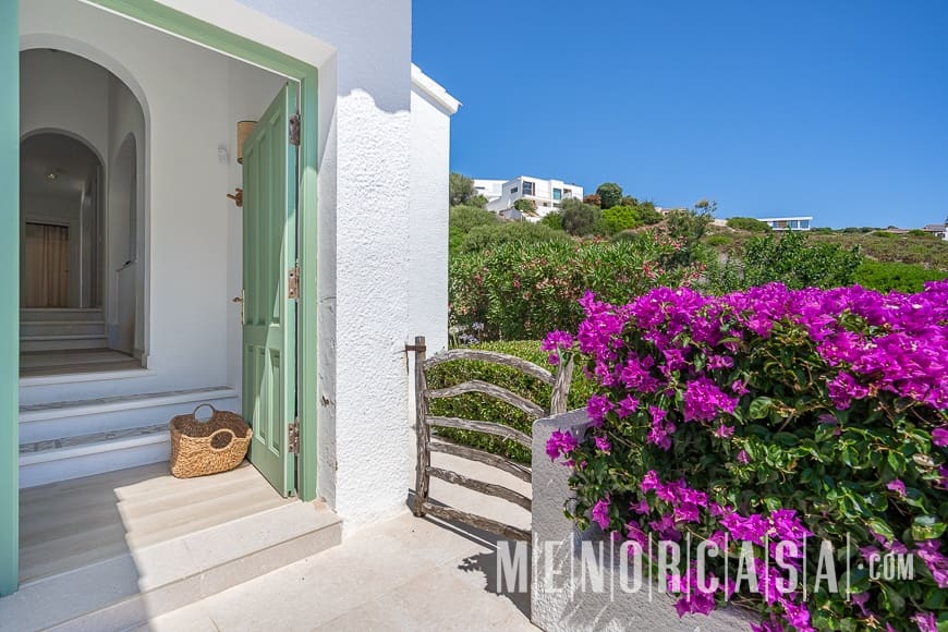 4 soveværelse Villa til salg i Cala Llonga med swimmingpool garage - € 950.000 (Ref: 9130994)