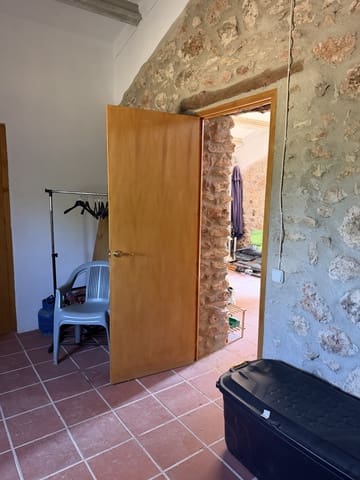 1 makuuhuone Maalaistalo myytävänä paikassa Tivissa - 62 000 € (Ref: 10021625)