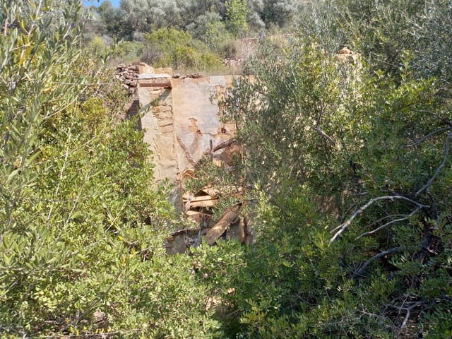 Finca/Landehus til salg i Tivenys - € 12.000 (Ref: 5998991)