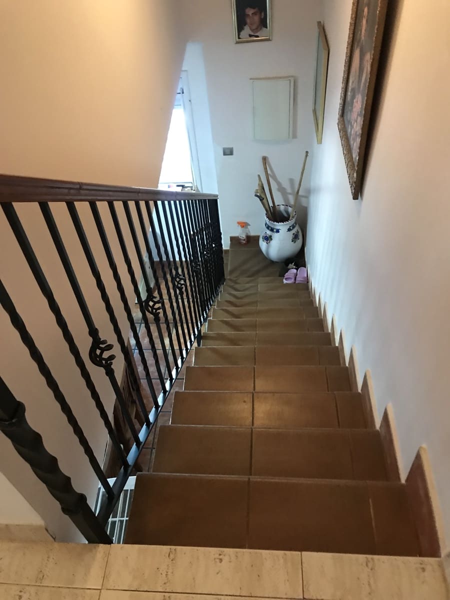 5 soveværelse Finca/Landehus til salg i Garcia med swimmingpool - € 160.000 (Ref: 7714854)