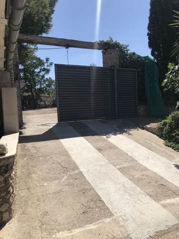 5 soveværelse Finca/Landehus til salg i Garcia med swimmingpool - € 160.000 (Ref: 7714854)