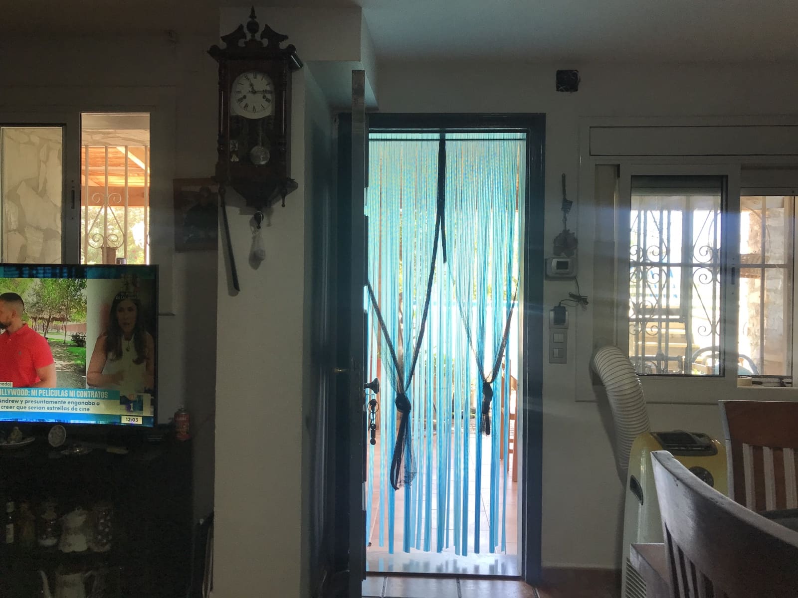 5 soveværelse Finca/Landehus til salg i Garcia med swimmingpool - € 160.000 (Ref: 7714854)