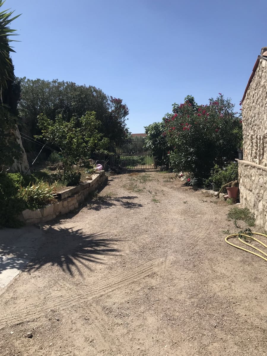 5 soveværelse Finca/Landehus til salg i Garcia med swimmingpool garage - € 160.000 (Ref: 7714854)