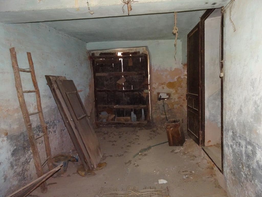 4 bedroom Townhouse for sale in La Bisbal de Falset - € 15,000 (Ref: 8143525)