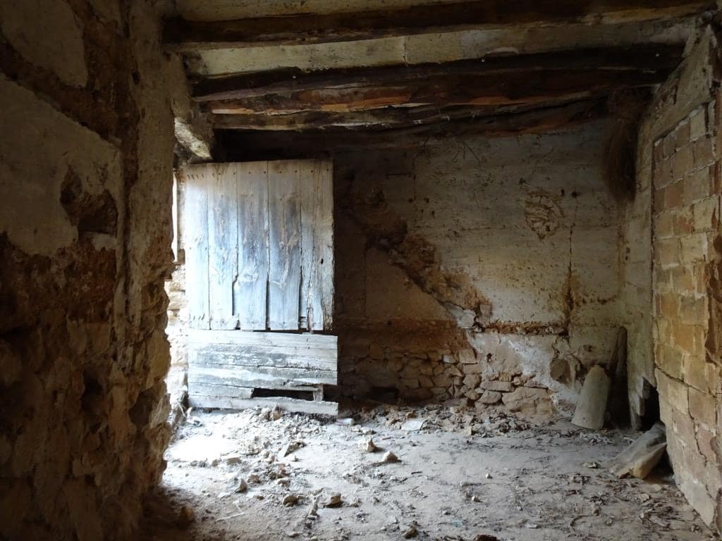 4 bedroom Townhouse for sale in La Bisbal de Falset - € 15,000 (Ref: 8143525)