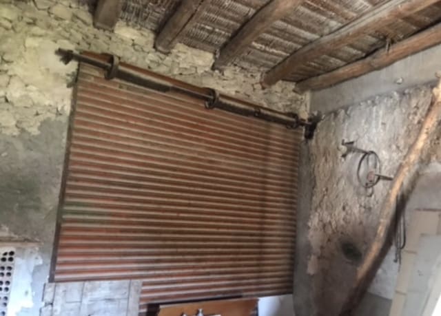 4 soveværelse Byhus til salg i Rasquera - € 12.000 (Ref: 8478801)